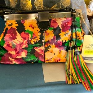 NWT-Patricia Nash Luxury Italian HandBag, 100% Leather, Elegant, brand NEW